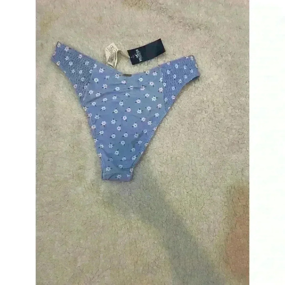 NWT HOLLISTER SWIMMING PANTIES Size S - Picture 7 of 7